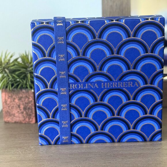 Bad Boy 1.7 oz and a Shower Gel (3.4 Oz) Gift Set For Men - Picture 4 of 4